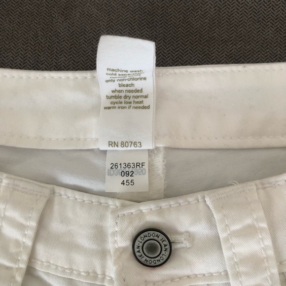 London Jean white jeans. Boot cut. Preowned. - Picture 6 of 16